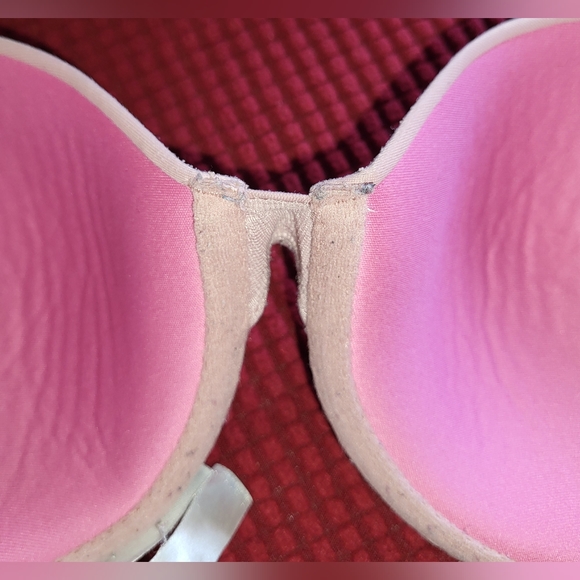 Victoria's Secret PINK Bra Size 34C Padded Underwire Good Used Condition. - Picture 4 of 9
